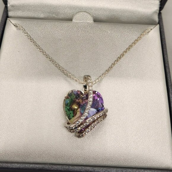 NWOT Sterling Siver and crystal heart necklace with 18" chain - Picture 1 of 2